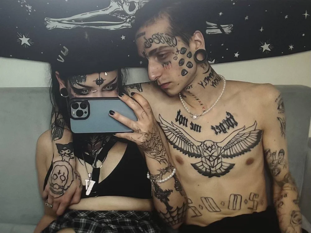 shawty_sky's Offline Chat Room