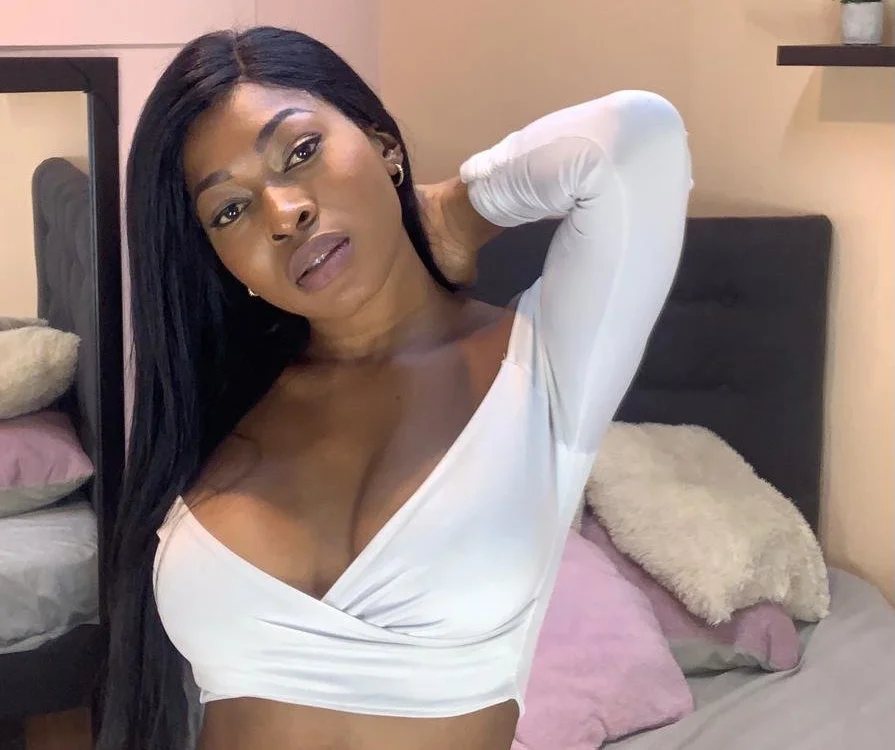Kourtney20 offline chatrum