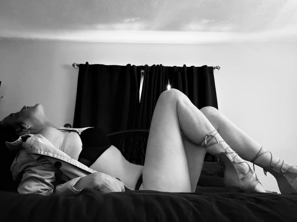 naughtytemptation228's Offline XXX Chat