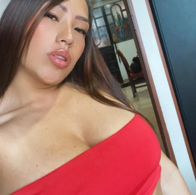 Sofi_hot_4m's Live XXX Chat