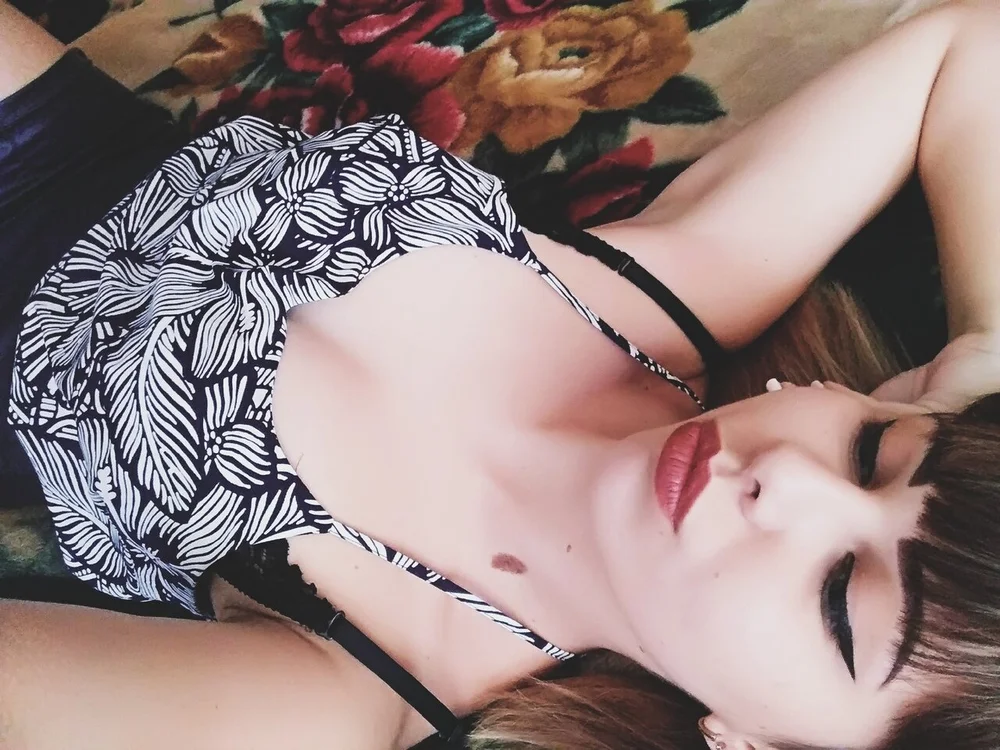 LovelyProposal's Offline Chat Room