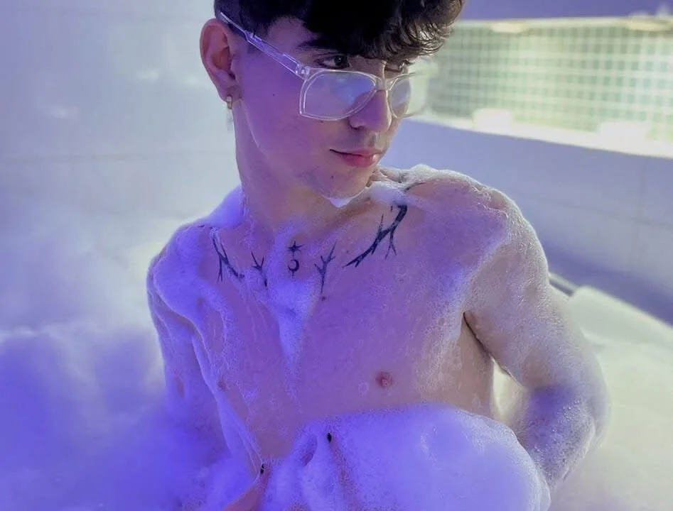 Tobias_ken offline XXX-chat