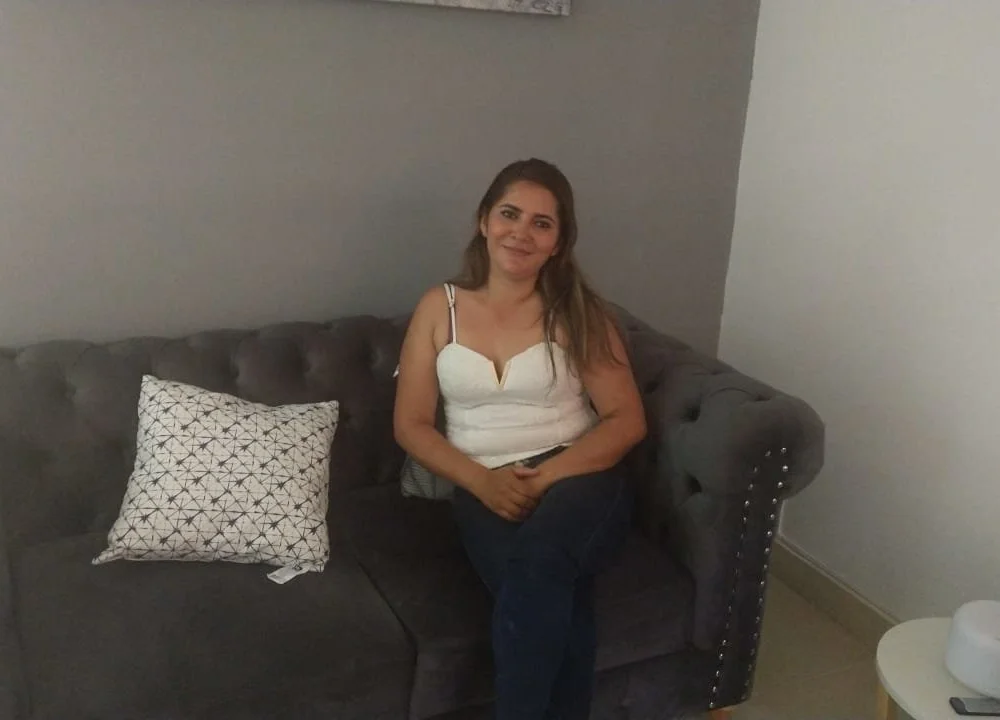 milf_flower's Offline Chat Room