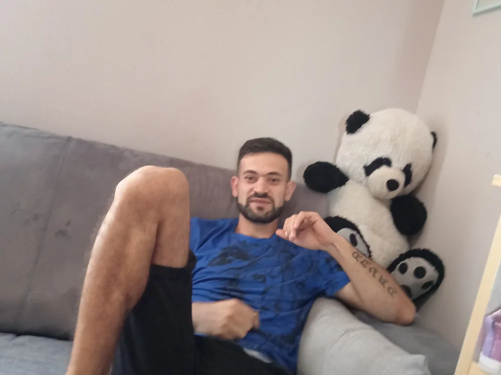 Dadpad24's Offline Chat Room