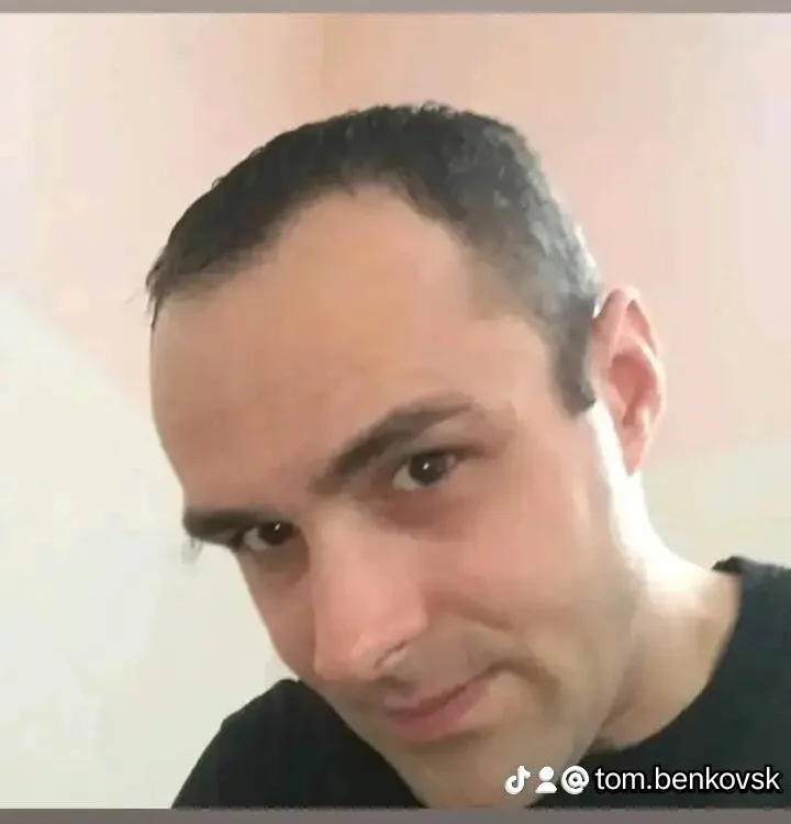 BareCompass51's Offline Chat Room