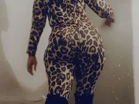 Model curvydarckcohocolate