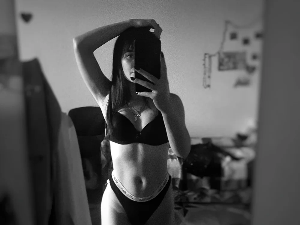 Darlene_Betsy's Offline XXX Chat