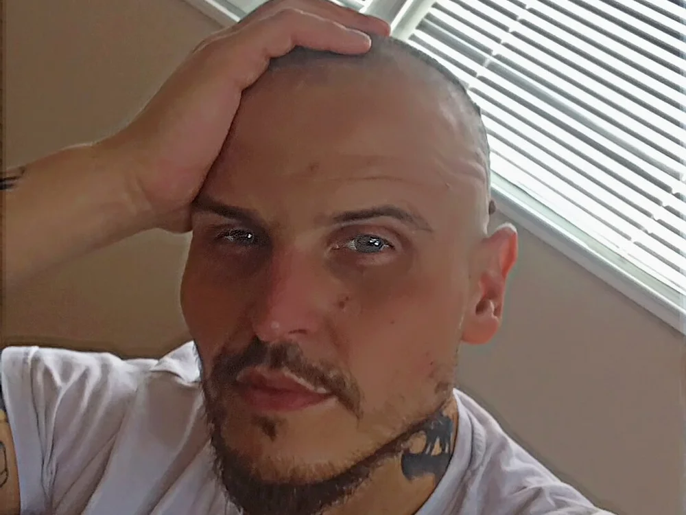 Andibianco@xh's Offline Chat Room