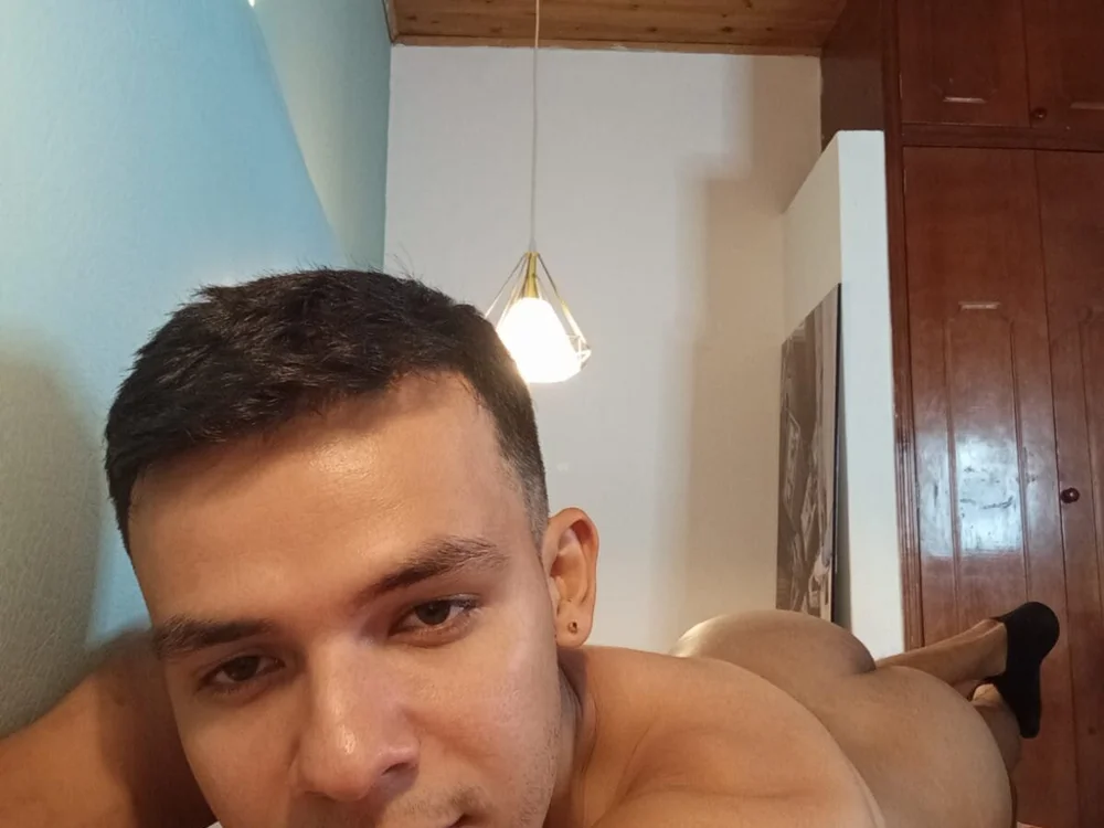 PipeSantos_'s Offline Chat Room