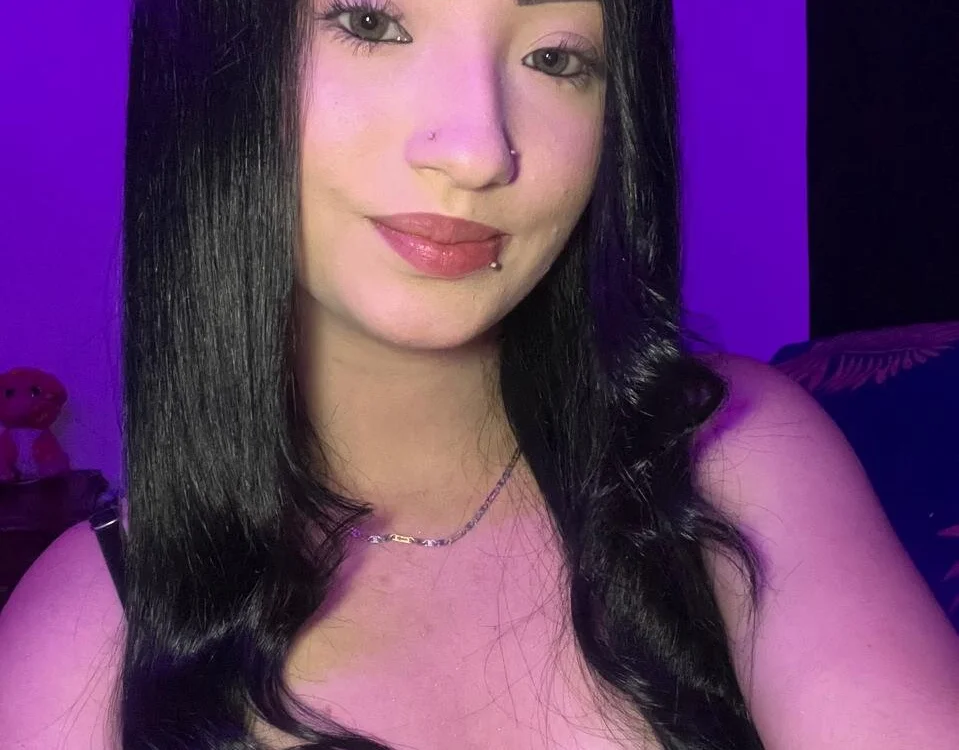 Catalina_Florez Chat XXX offline