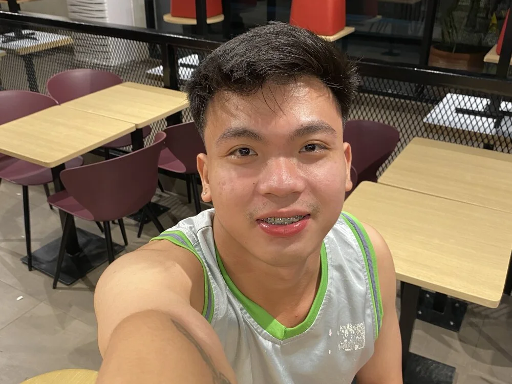 JerichoGutierez Offline XXX-chat