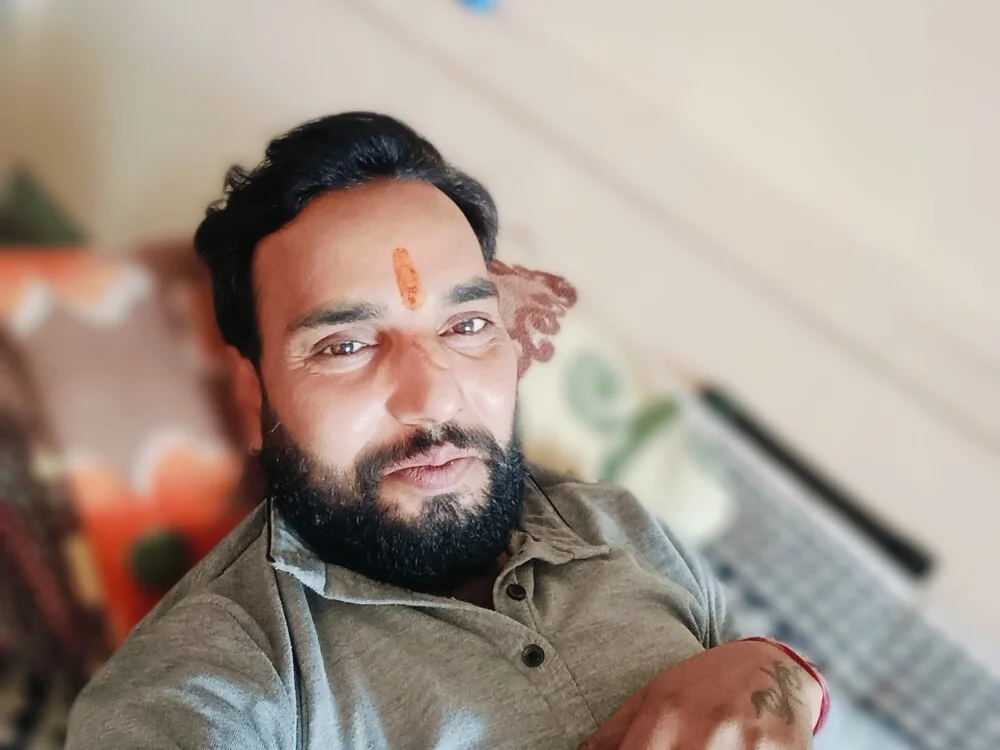 Indian_desiman – Offline XXX chat