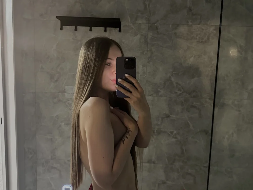 Nicole_Loving: офлайн-секс-чат