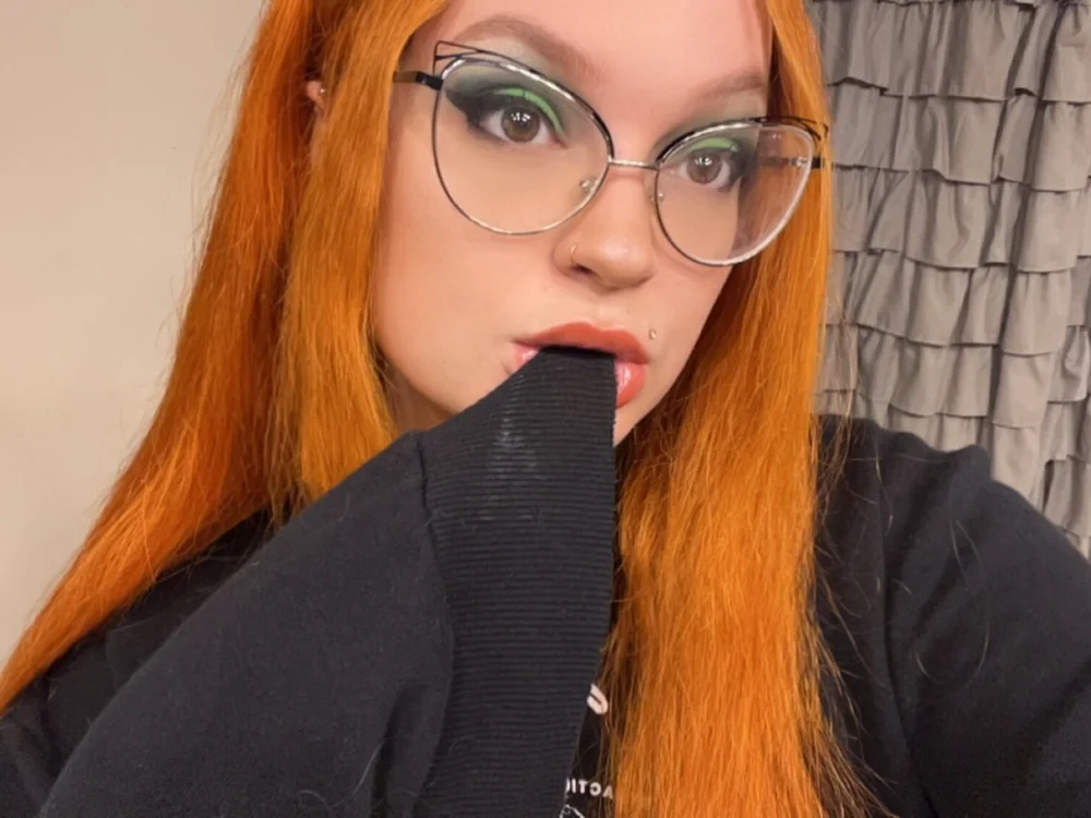 meadowmorrigan's Offline Chat Room
