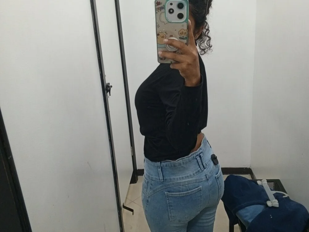 BicornedHoop offline XXX-chat