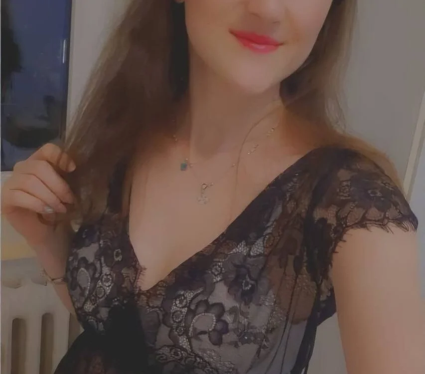 KaylaMoonx's Offline Chat Room