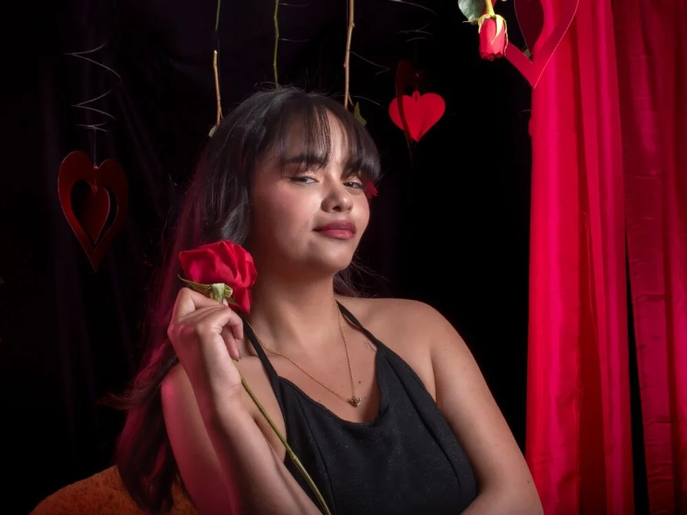 EmaVelvet Chat XXX Ngoại tuyến