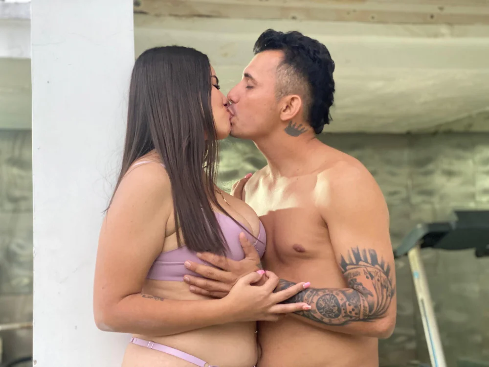 JolyneAndDune's Offline XXX Chat