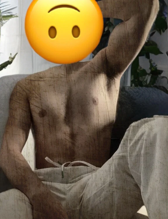 FrenchFox92n Offline XXX chat