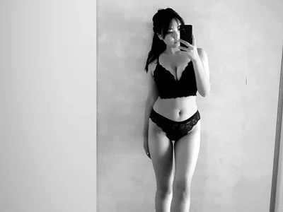 Amelie_Di webcam livesex profile in black-eyes cams