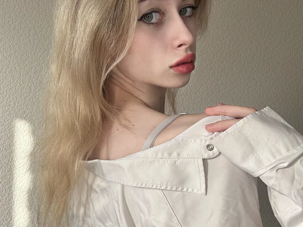 Lori_lolii's Offline XXX Chat