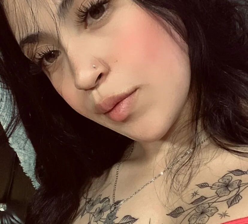 Megan_Blake_1 offline chatrum
