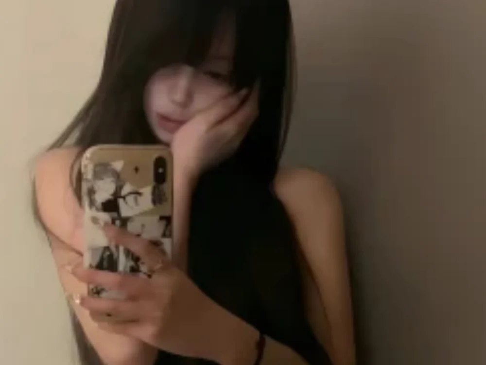 Mia_8 離線 XXX 聊天