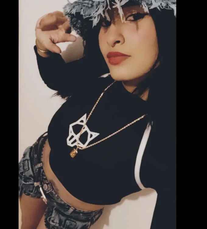 Miss-Tutti Offline XXX-Chat