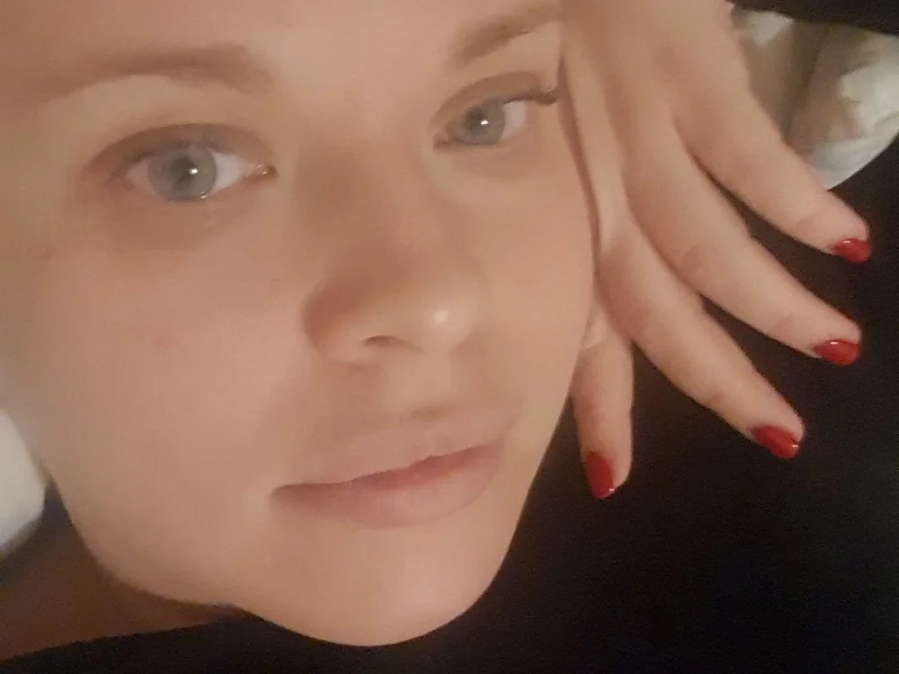 EllieTaylor's Offline Chat Room