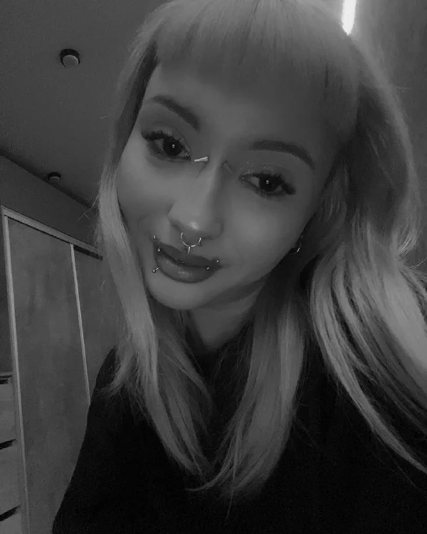 Offline chatovací místnost Jayenemeth