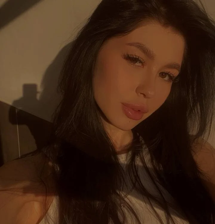 DanielaKrabbe's Offline XXX Chat