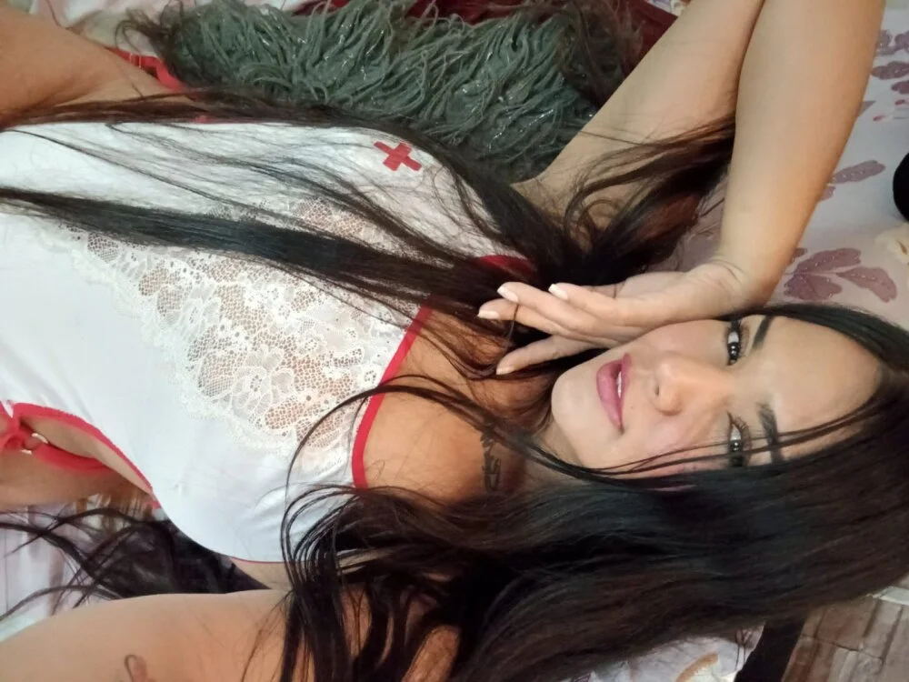 Офлайн-чат XXX SaraPalmerr