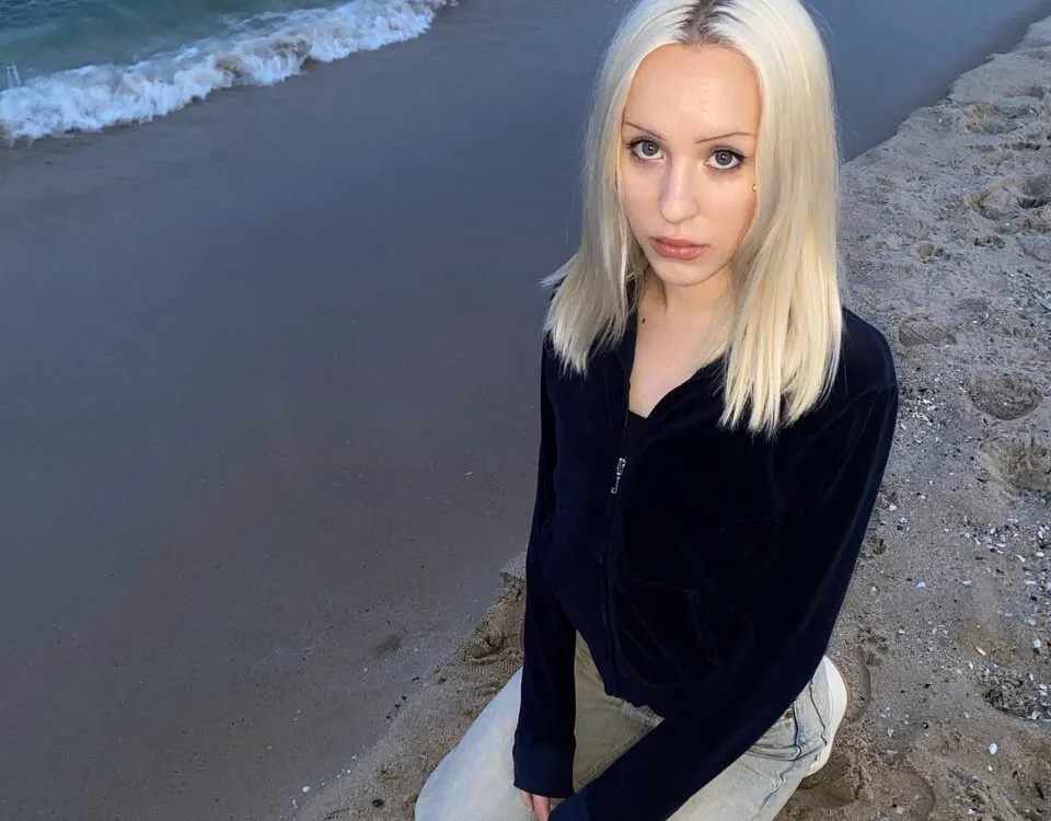 ZaraAlliston's Offline Chat Room