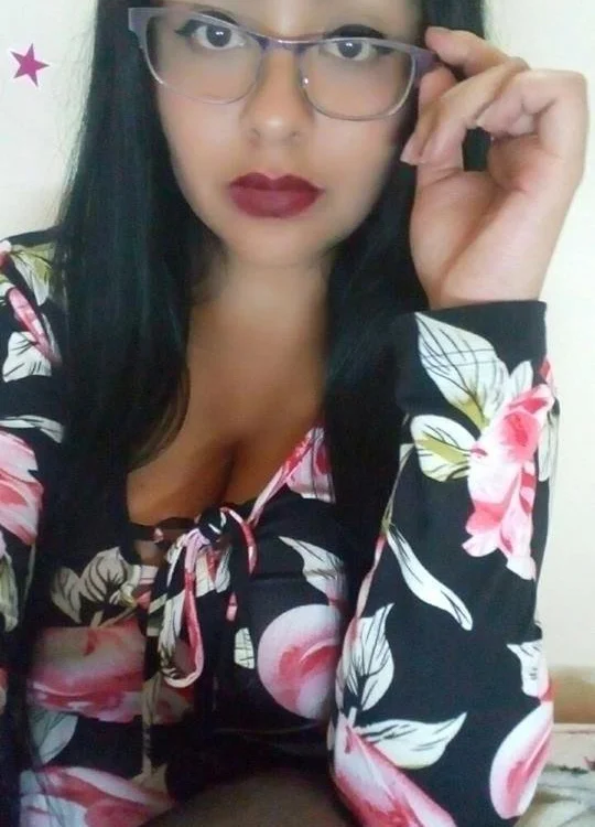 Adele_Reece offline chatrum