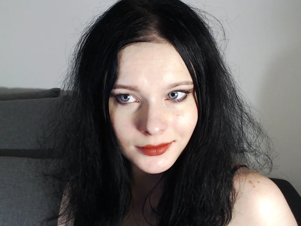 Callie_Canne's Offline Chat Room