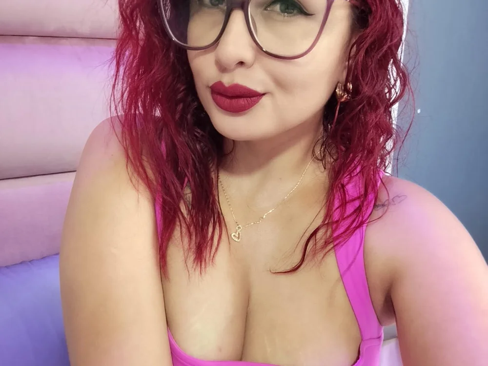 connie_milf_ offline chatrum