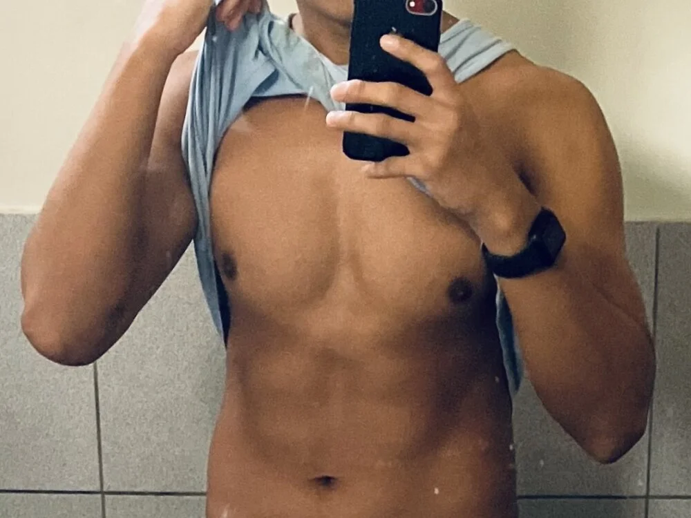 lucca07112 Chat XXX offline