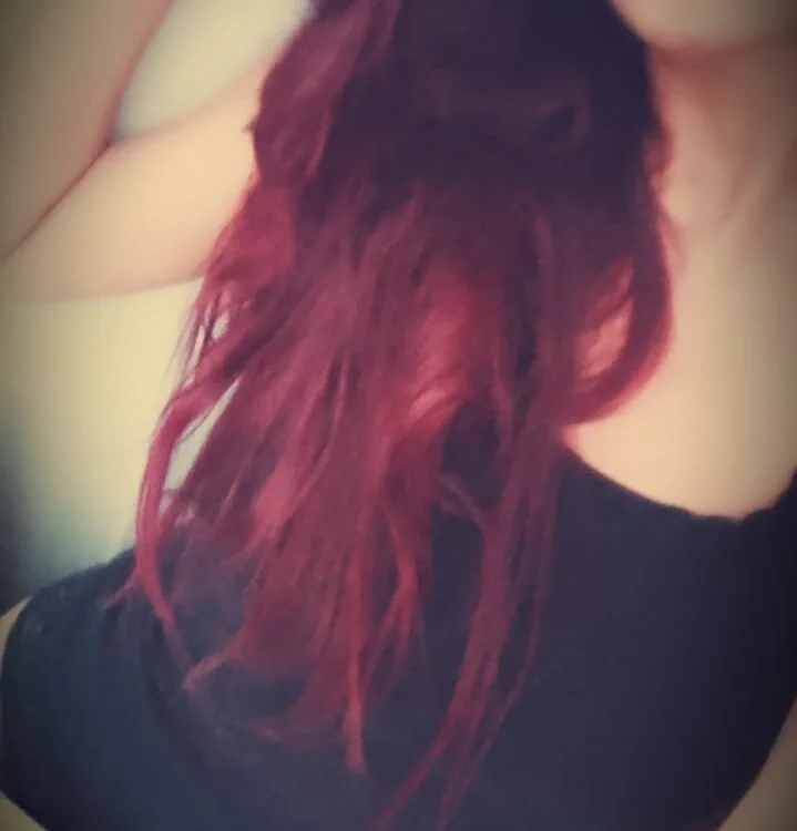 _NikAFoX_'s Offline Chat Room