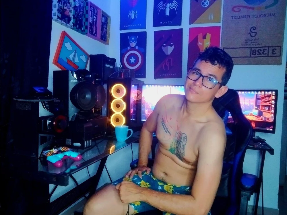 SuperLatinDick's Offline Chat Room