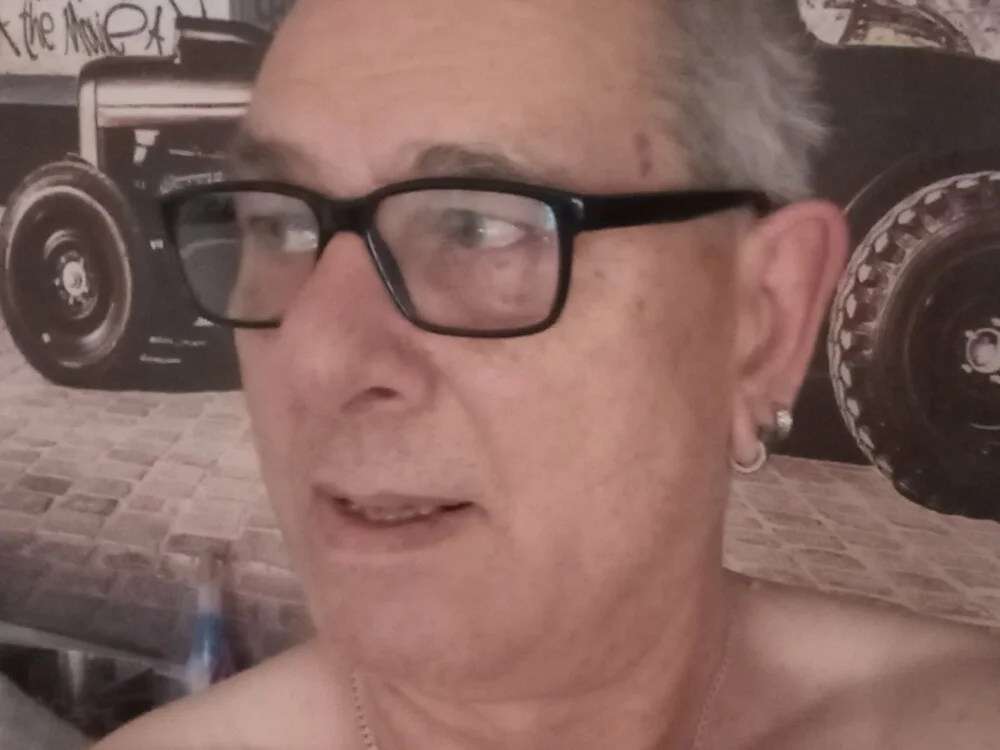 Offline XXX chat modela andy-1961