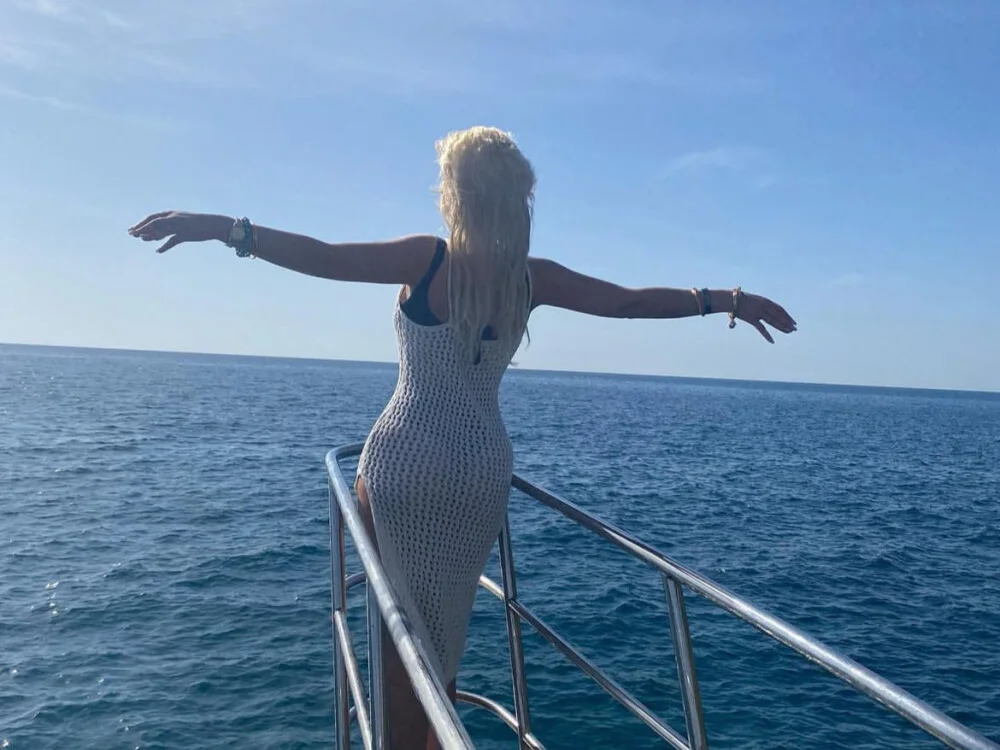 emiliaababee's Offline XXX Chat