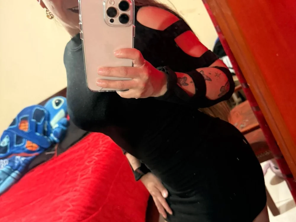 חדר צ'אט לא מקוון של Amelia_MILF69