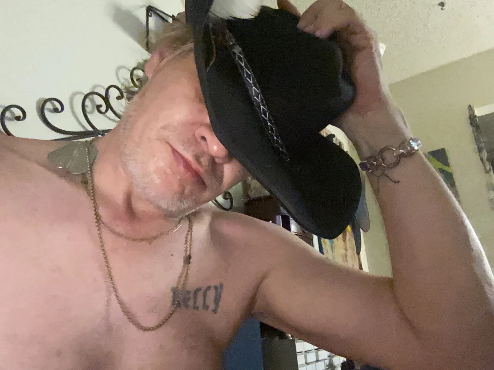 jamesbond007412's Offline XXX Chat