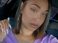 Model naturally_jazzy