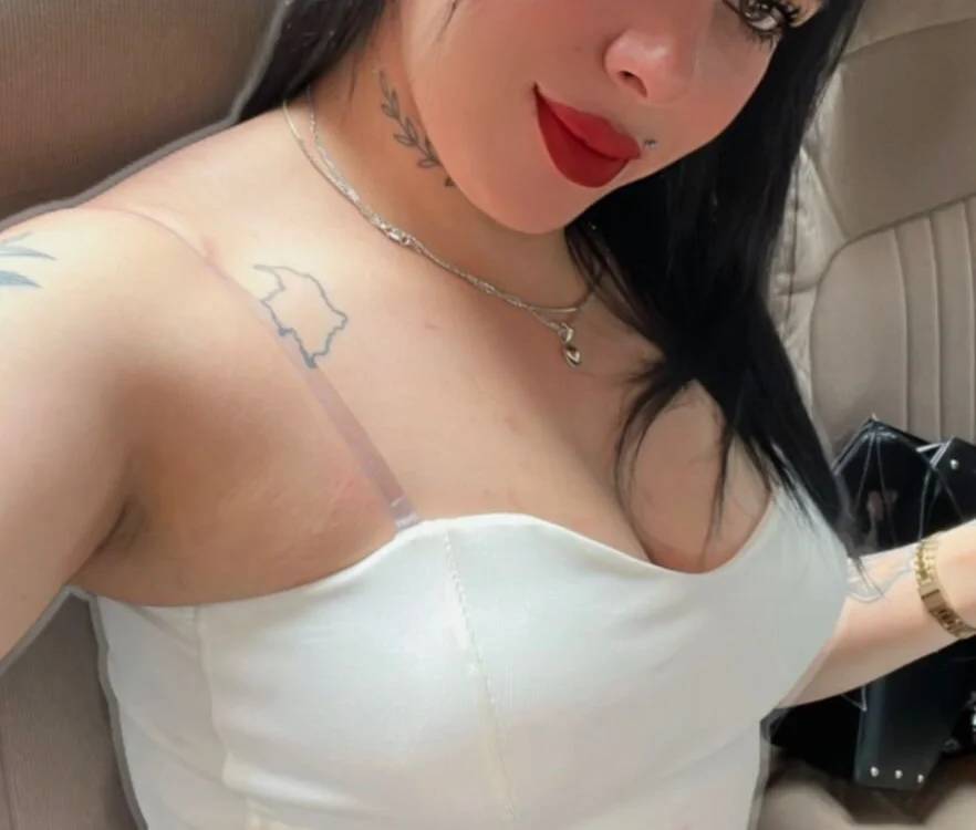 Cata_Saeeenz Adlı Modelin Çevrimdışı XXX Sohbeti