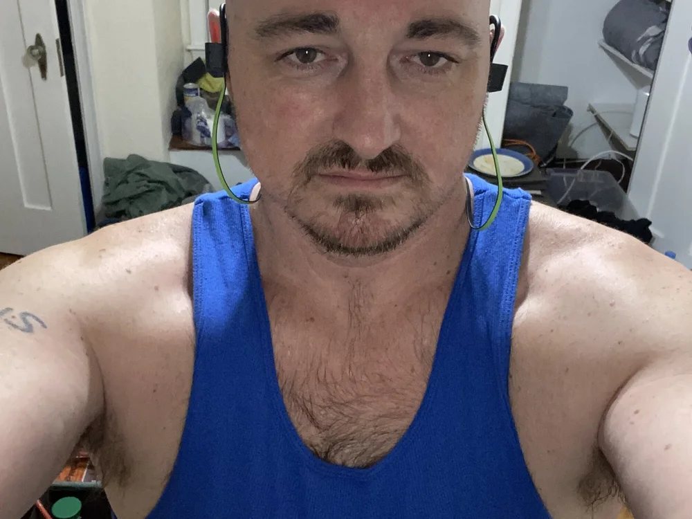 DaddyIrish38's Offline Chat Room