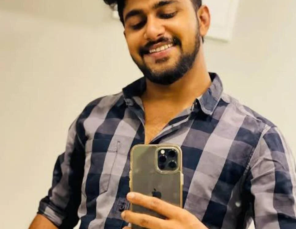 The_indian_handsome offline chat-rom