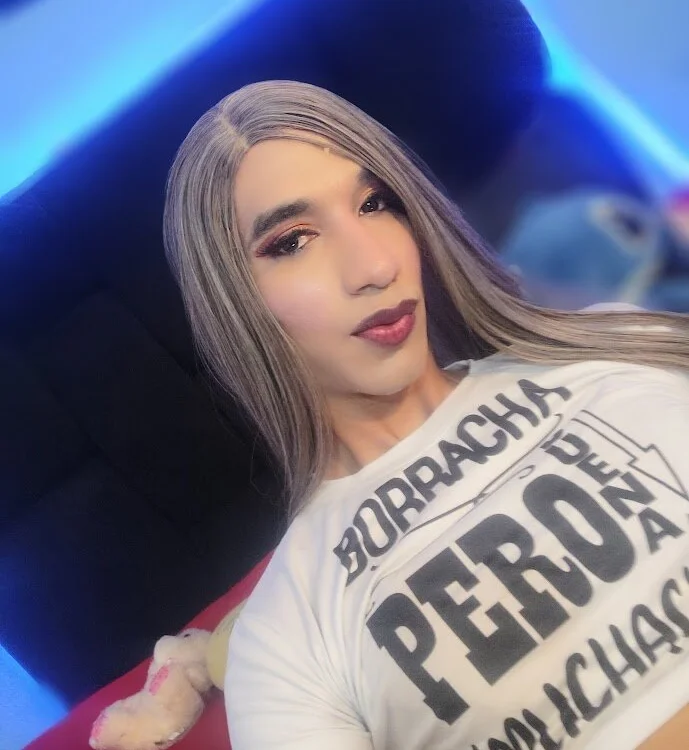 Alexa_charol's Offline Chat Room