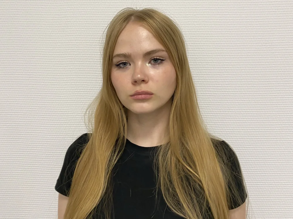 غرفة دردشة LuisaGoodstein دون اتصال