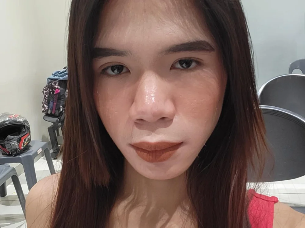 Kate_hotty's Offline Chat Room